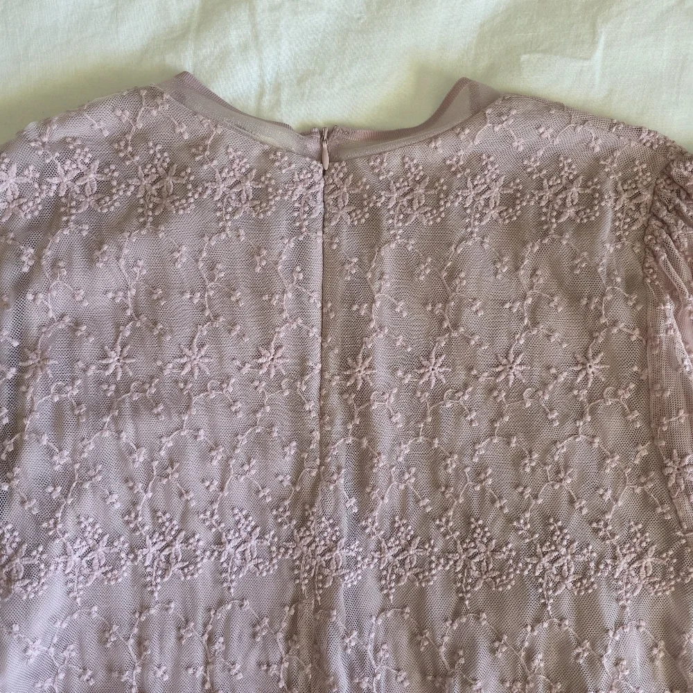 Everleigh Blush Lace Blouse - Picture 4 of 4